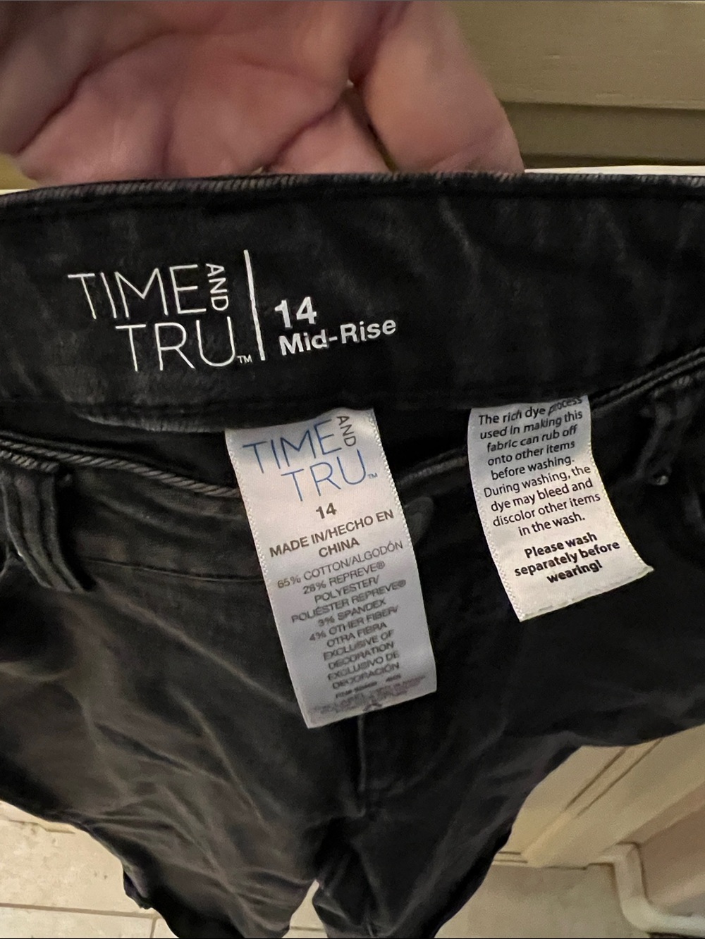 Time and Tru Black Cropped Jeans with Cuffed Hem - Picture 2 of 3